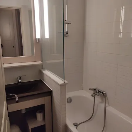 Evasion Azureenne Aux Parcs De Grimaud